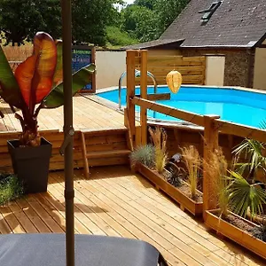 Сasa de vacaciones Le Vieux Moulin - Detached With Garden Views And Pool 